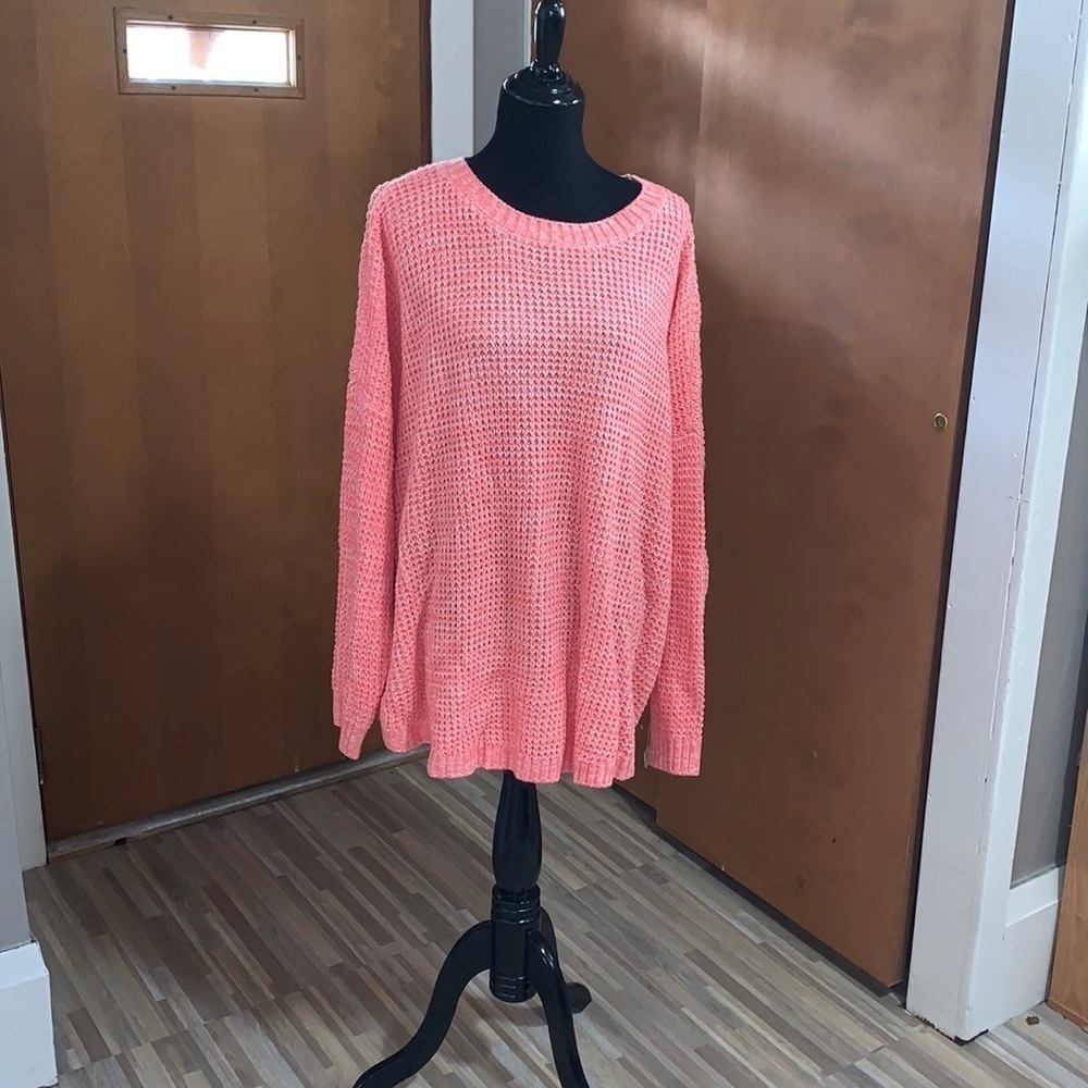 SO Coral cable knit crewneck sweater!